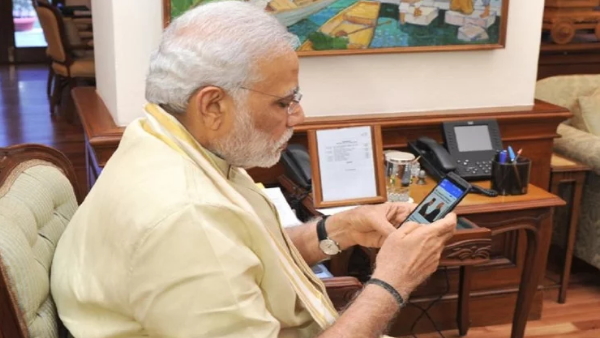 पीएम मोदी ने फोन पर दी नव वर्ष की बधाई