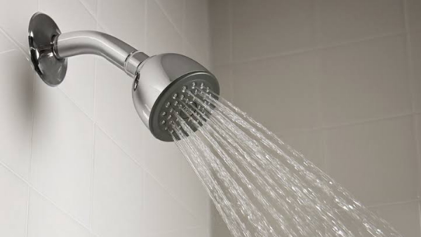 सूर्योदय से पहले नहाने लगता था शख्स