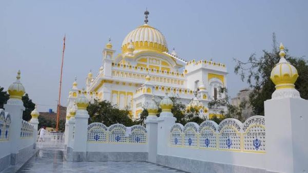 ननकाना साहिब में सिखों पर पत्थर प्रताड़ना का ज्वलंत उदाहरण