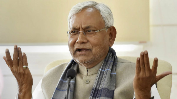 नीतीश और उनके बेटी की कुल संपत्ति