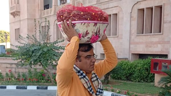 किसानों ने राजस्थान सरकार को तोहफे में भेजी टिड्डियां