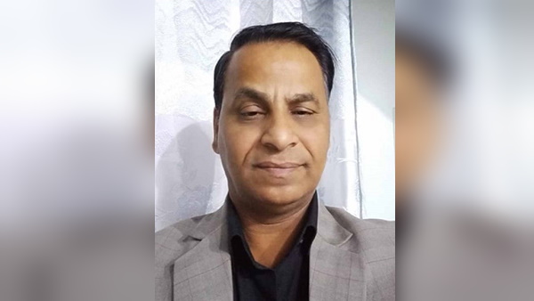 Ratlam: govt school principal suspended when savarkars photo printed copies distribute to children Ratlam: govt school principal suspended when savarkars photo printed copies distribute to children