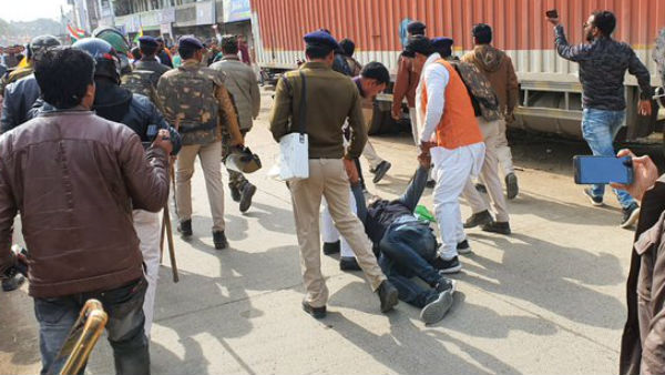 कलेक्टरी का नशा छा गया