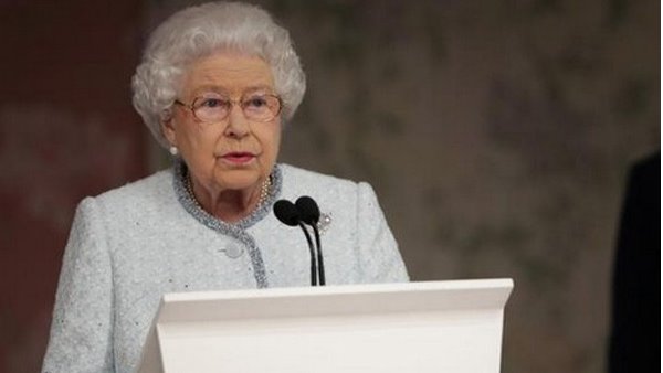 Britains Queen Elizabeth II approves governments Brexit bill Britains Queen Elizabeth II approves governments Brexit bill