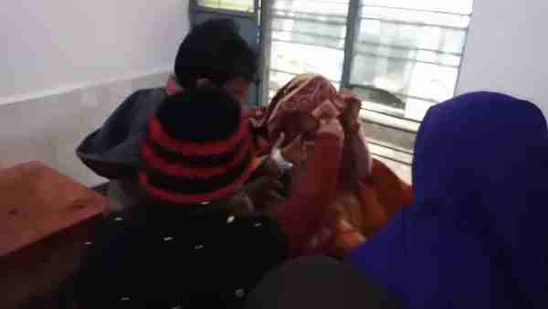 couple robbed and wife physical attack in front of husband in Rampur couple robbed and wife physical attack in front of husband in Rampur