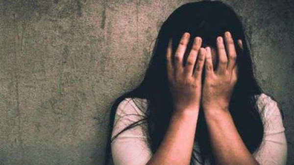 होटल में कई दिनों तक किया रेप, जबरन कराया गर्भपात
