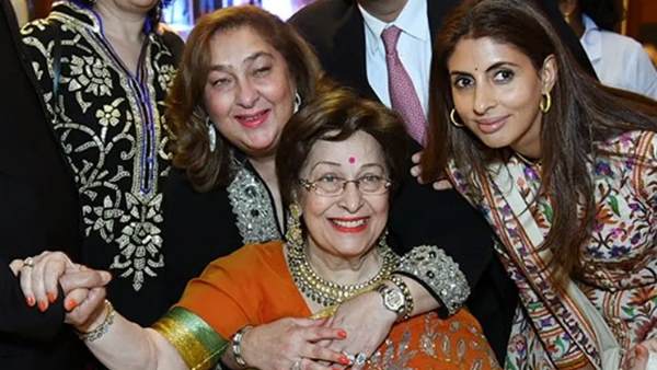 raj kapoor daughter, ritu nanda, rishi kapoor, amitabh bachchan, shweta bachchan nanda, mumbai, death, riddhima kapoor, राज कपूर, ऋतु कपूर, श्वेता बच्चन नंदा, अमिताभ बच्चन, श्वेता बच्चन, ऋषि कपूर raj kapoor daughter, ritu nanda, rishi kapoor, amitabh bachchan, shweta bachchan nanda, mumbai, death, riddhima kapoor, राज कपूर, ऋतु कपूर, श्वेता बच्चन नंदा, अमिताभ बच्चन, श्वेता बच्चन, ऋषि कपूर