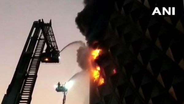 Gujarat: Fire breaks out in Raghuveer Market in Surat. 40 fire tenders at the spot Gujarat: Fire breaks out in Raghuveer Market in Surat. 40 fire tenders at the spot