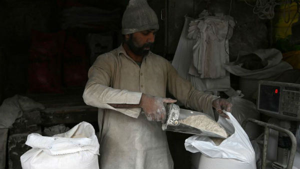 आठ रुपए वाली रोटी 15 रुपए में