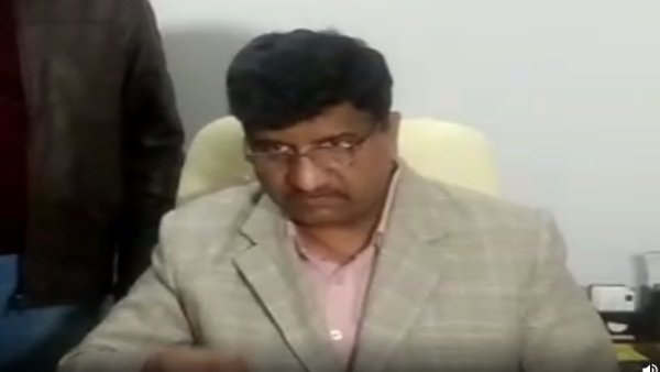 परीक्षा देने के बाद दोनों गिरफ्तार