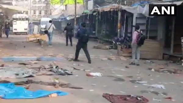 uttar pradesh aligarh caa protest in up situation tensed after stone pelting uttar pradesh aligarh caa protest in up situation tensed after stone pelting