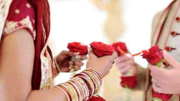 लोगों ने शादी रोकने की दी थी सलाह