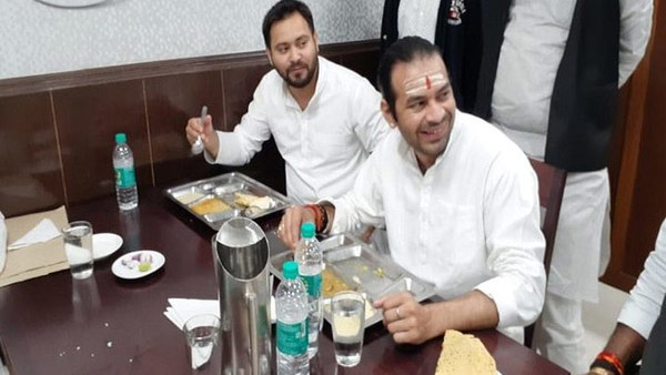 डोसा पॉलिटिक्स का राज, क्या लालू फैमिली में है अब- ऑल इज वेल डोसा पॉलिटिक्स का राज, क्या लालू फैमिली में है अब- ऑल इज वेल