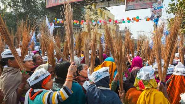 32 उम्मीदवारों के ऊपर चल रहे हैं महिला से अत्याचार के मामले