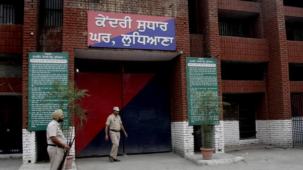 Amritsar Central jail break: CM amarinder singh suspends 7 Policemen Amritsar Central jail break: CM amarinder singh suspends 7 Policemen