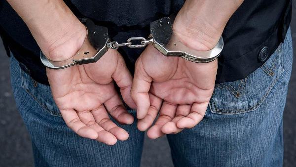 पुलिस ने अवैध तमंचे के साथ युवक को किया गिरफ्तार