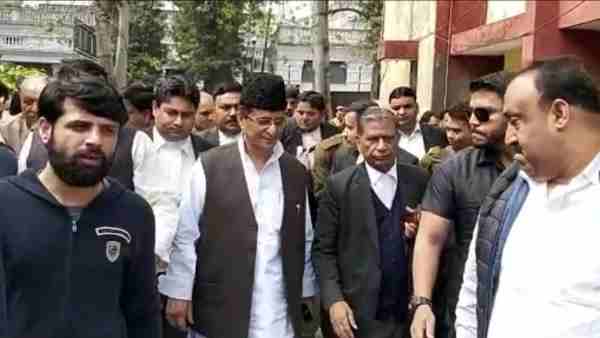 कोर्ट ने किया रामपुर जेल अधीक्षक को तलब