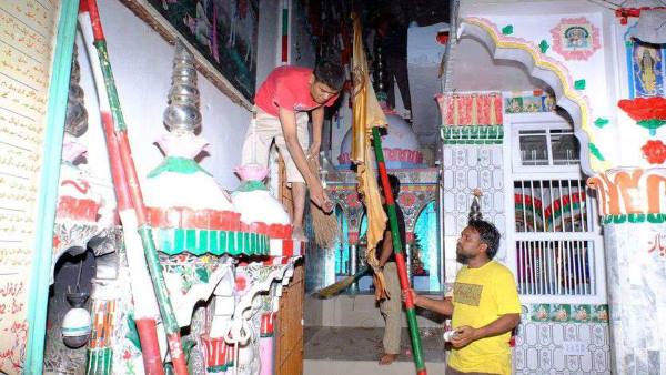 पाकिस्तान के कराची में बाबा श्याम का मेला छह से