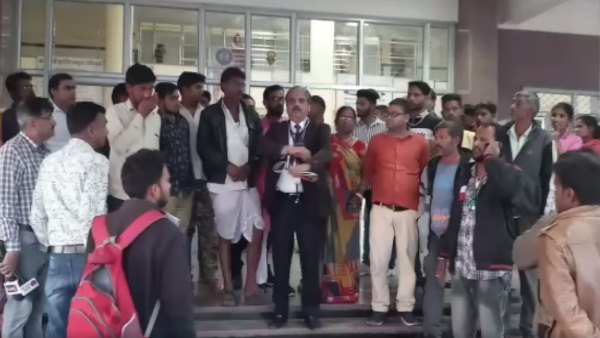 Bhilwaras 11 Girls admitted in mahatma gandhi hospital Bhilwaras 11 Girls admitted in mahatma gandhi hospital