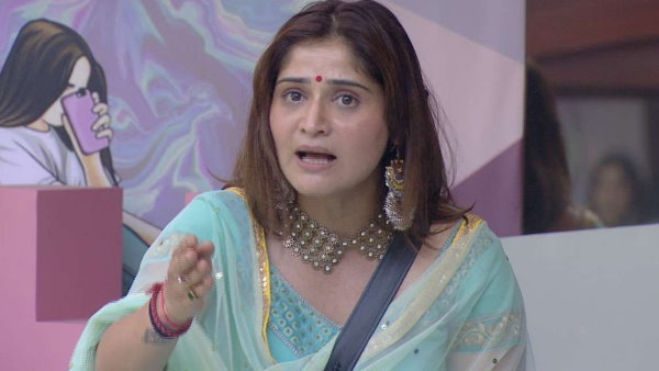 शो के दौरान आरती के साथ घटी ये घटना