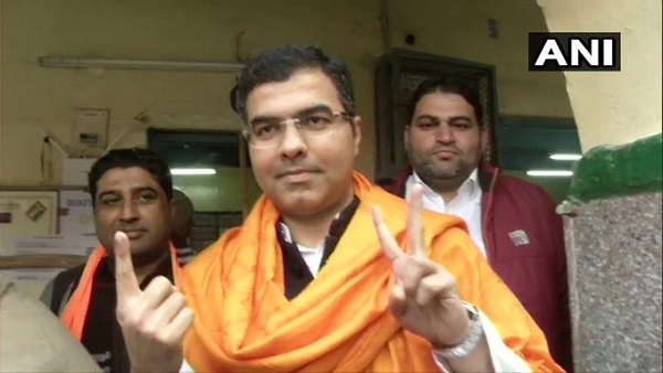 लक्ष्मी नगर में मिली करीबी जीत
