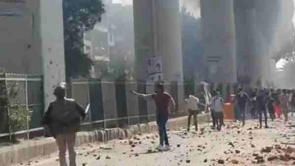 कपिल मिश्रा ने समर्थकों से इकट्ठा होने के लिए कहा
