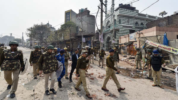 Delhi Violence: जब नॉर्थ-ईस्ट दिल्ली से पुलिस कंट्रोल रूम में हर मिनट आए 4 इमरजेंसी कॉल Delhi Violence: जब नॉर्थ-ईस्ट दिल्ली से पुलिस कंट्रोल रूम में हर मिनट आए 4 इमरजेंसी कॉल