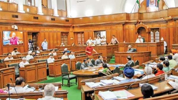 दिल्ली को पूर्ण राज्य का दर्जा दिलाने में प्रमुख अड़चन क्या है?