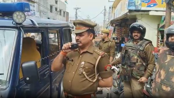 delhi violence police on high alert in uttar pradesh delhi violence police on high alert in uttar pradesh