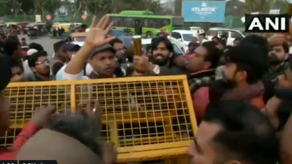 shaheen bagh, kalindi kunj 9 number to jamia road open, delhi, nrc, caa, शाहीन बाग, दिल्ली, shaheen bagh, kalindi kunj 9 number to jamia road open, delhi, nrc, caa, शाहीन बाग, दिल्ली,