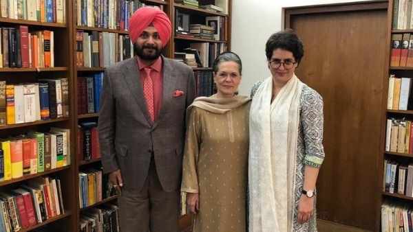 सोनिया से मिले सिद्धू, Navjot singh Sidhu Meets Sonia Gandhi, Navjot singh Sidhu, Sonia Gandhi, priyanka gandhi, punjab, congress, नवजोत सिंह सिद्धू, सोनिया गांधी सोनिया से मिले सिद्धू, Navjot singh Sidhu Meets Sonia Gandhi, Navjot singh Sidhu, Sonia Gandhi, priyanka gandhi, punjab, congress, नवजोत सिंह सिद्धू, सोनिया गांधी