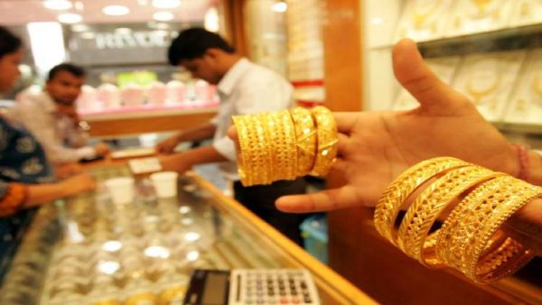 पिछले 10 महीने में 9 फीसदी गिरा है सोने का आयात दर