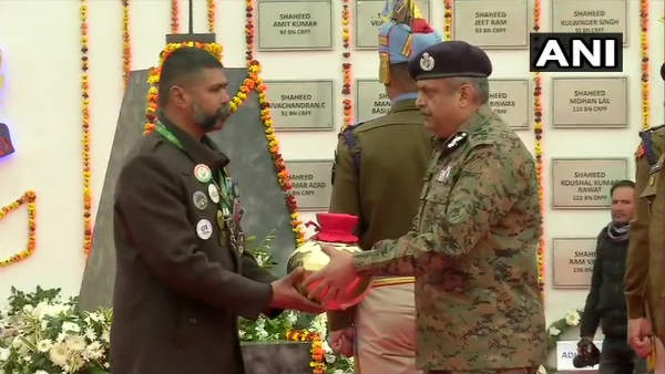 स्पेशल गेस्ट के तौर पर शामिल हुए जाधव