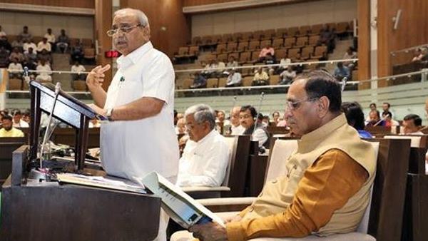 किसानों के लिए कई घोषणा, टैक्स में राहत
