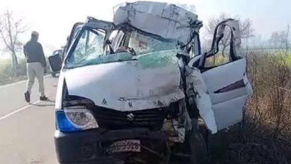 six people died as car rammed into truck in haryana hisar six people died as car rammed into truck in haryana hisar