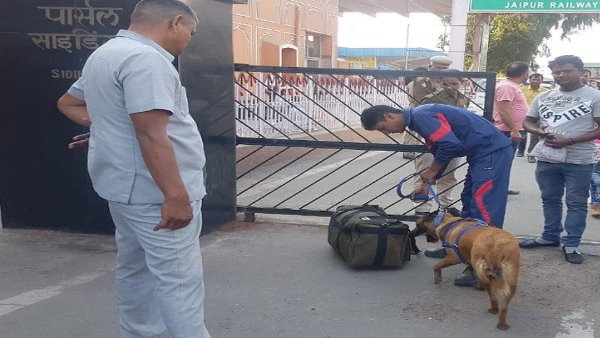 बीटेक की पढ़ाई कर रहा गौरव