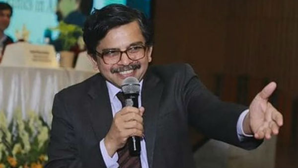 कांग्रेस ने जस्टिस मुरलीधर के तबादले पर उठाया सवाल, सुरेजवाला बोले- काश, दंगाइयों से भी इतनी ही तेजी और निपटा जाता कांग्रेस ने जस्टिस मुरलीधर के तबादले पर उठाया सवाल, सुरेजवाला बोले- काश, दंगाइयों से भी इतनी ही तेजी और निपटा जाता
