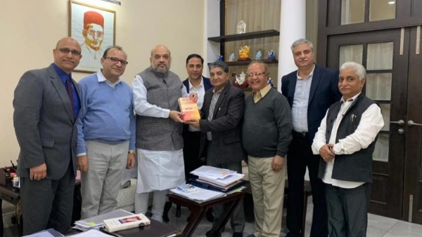Union Home Minister Amit Shah promises to Pandit, Will build townships in Kashmir Union Home Minister Amit Shah promises to Pandit, Will build townships in Kashmir