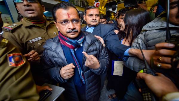 AAP बीजेपी को सत्ता से दूर रखने का कांग्रेस की महज एक टूल बन गई है