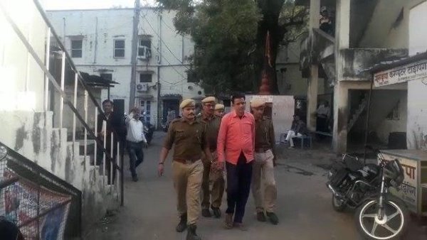 सीसीटीवी फुटेज से खुलासा