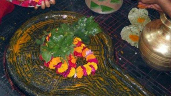 साल में एक बार दिन में भस्मारती