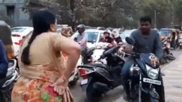 फुटपाथ पर बाइक चलाने वालों की आई शामत