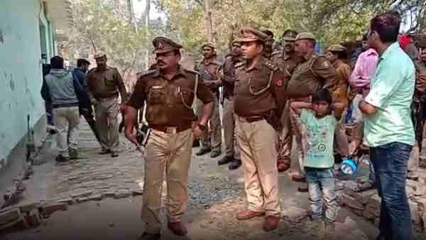Husband and wife murdered in Mainpuri Husband and wife murdered in Mainpuri