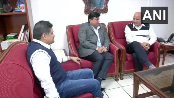 Maharashtra minister meets Manish Sisodia, discuss over AAP governments education model Maharashtra minister meets Manish Sisodia, discuss over AAP governments education model
