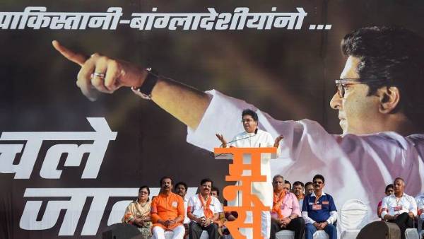 राष्ट्रवादी और हिंदूवादी दिखने की होड़ में MNS प्रमुख राज ठाकरे