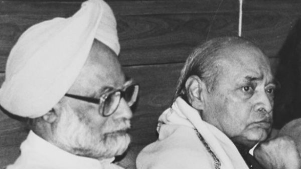 आयकर को खत्म कर देना चाहिए