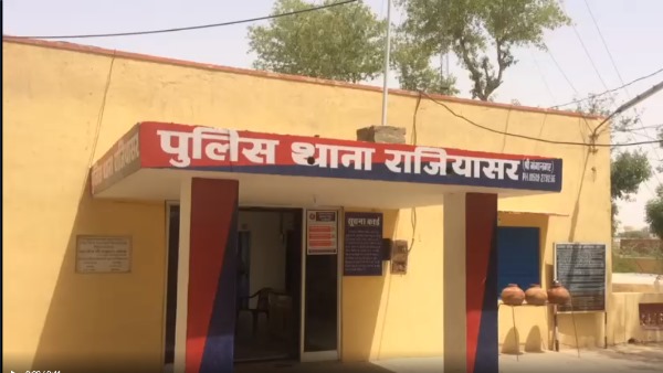 देवीलाल के पैर में फैक्चर