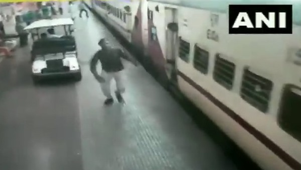 आरपीएफ जवान ने बचाई जान