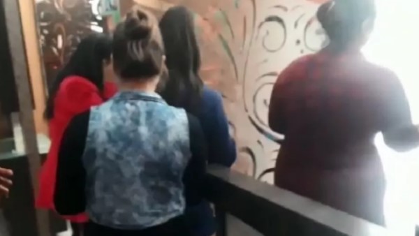पॉश इलाके में चल रहा था सेक्स रैकेट