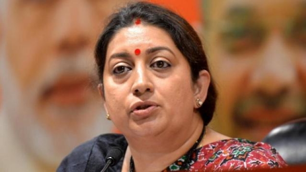 स्मृति ईरानी का प्रियंका गांधी पर बड़ा हमला